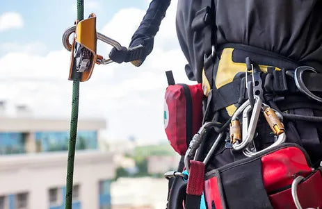 Fallsikringskurs: En investering i ansattes velvære.