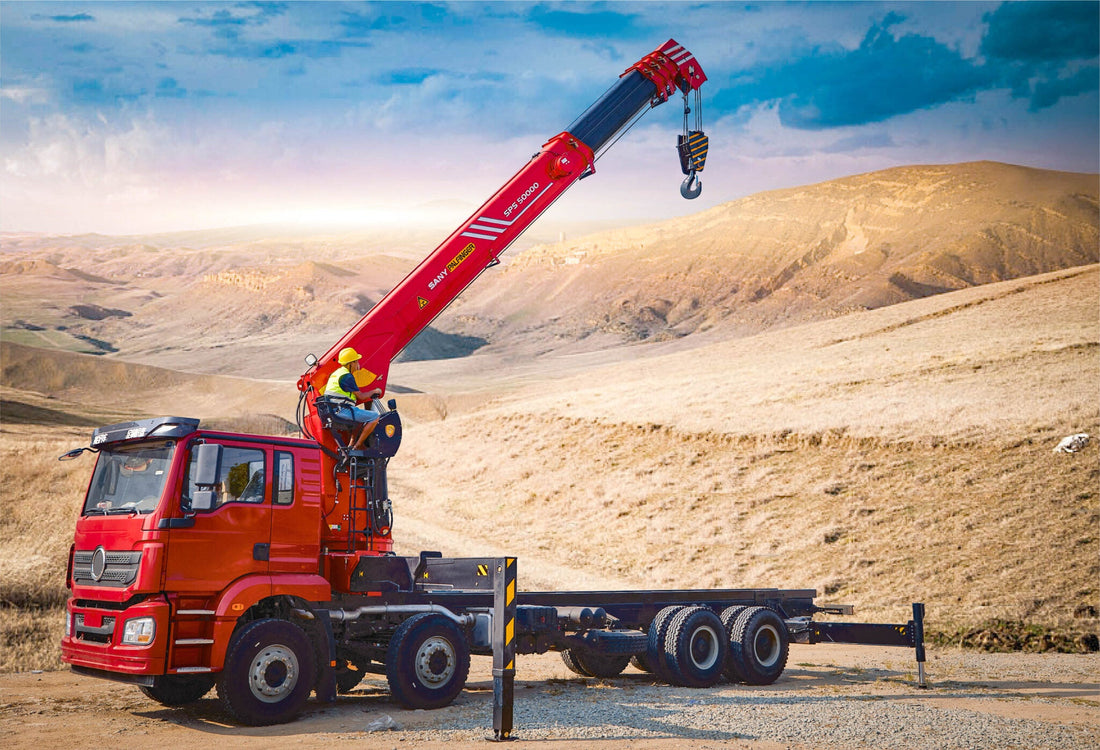 Slik sikres trygg bruk av lastebilkraner – krav til kontroll og vedlikehold