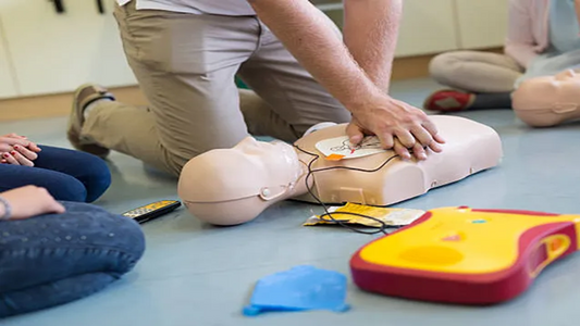Hjertestarterkurs med førstehjelp